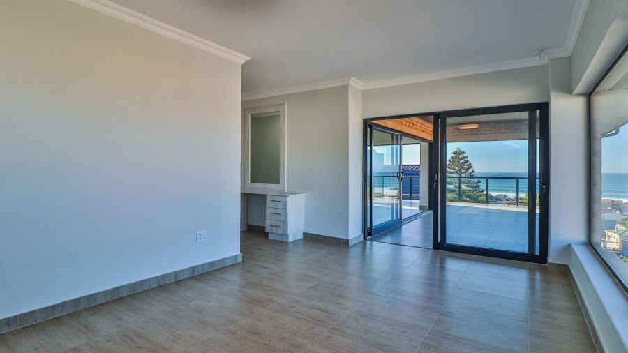 4 Bedroom Property for Sale in Wavecrest Eastern Cape